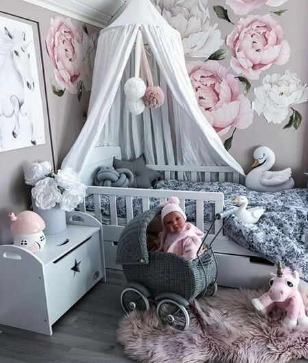 Baby2 girl1 room2 color5